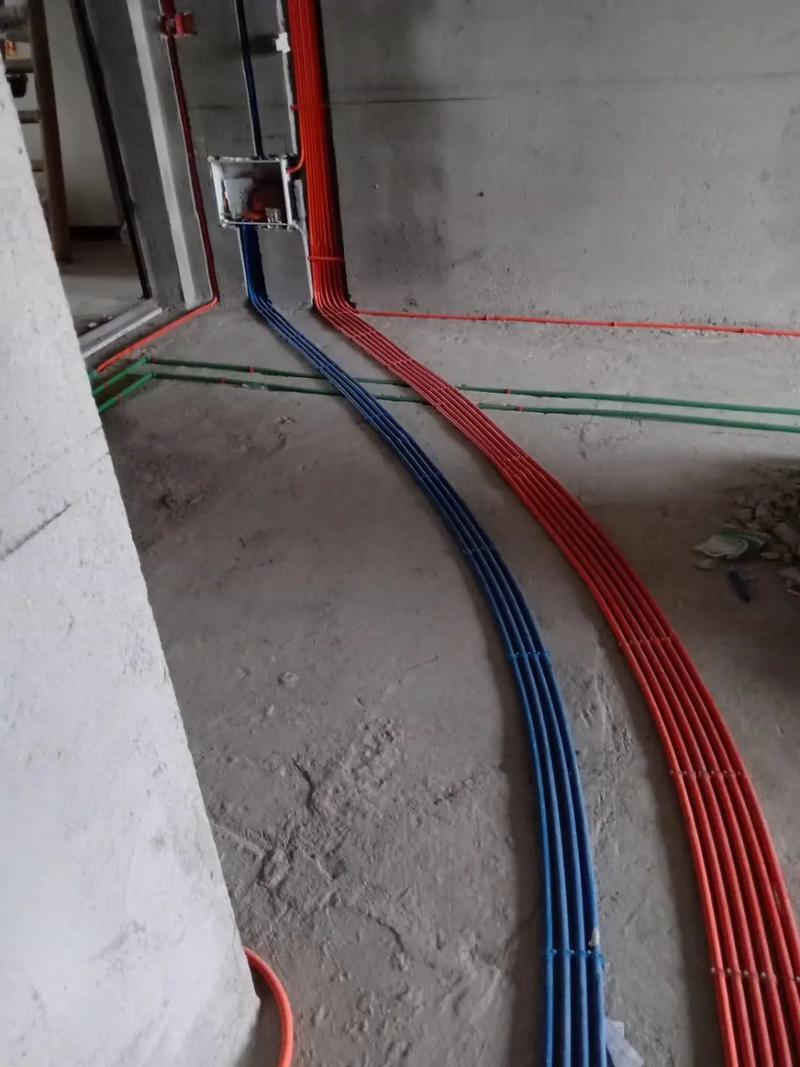 從事水電開關燈飾行業十余年,承接各種家裝工裝水電暖設計安裝[ - 抖